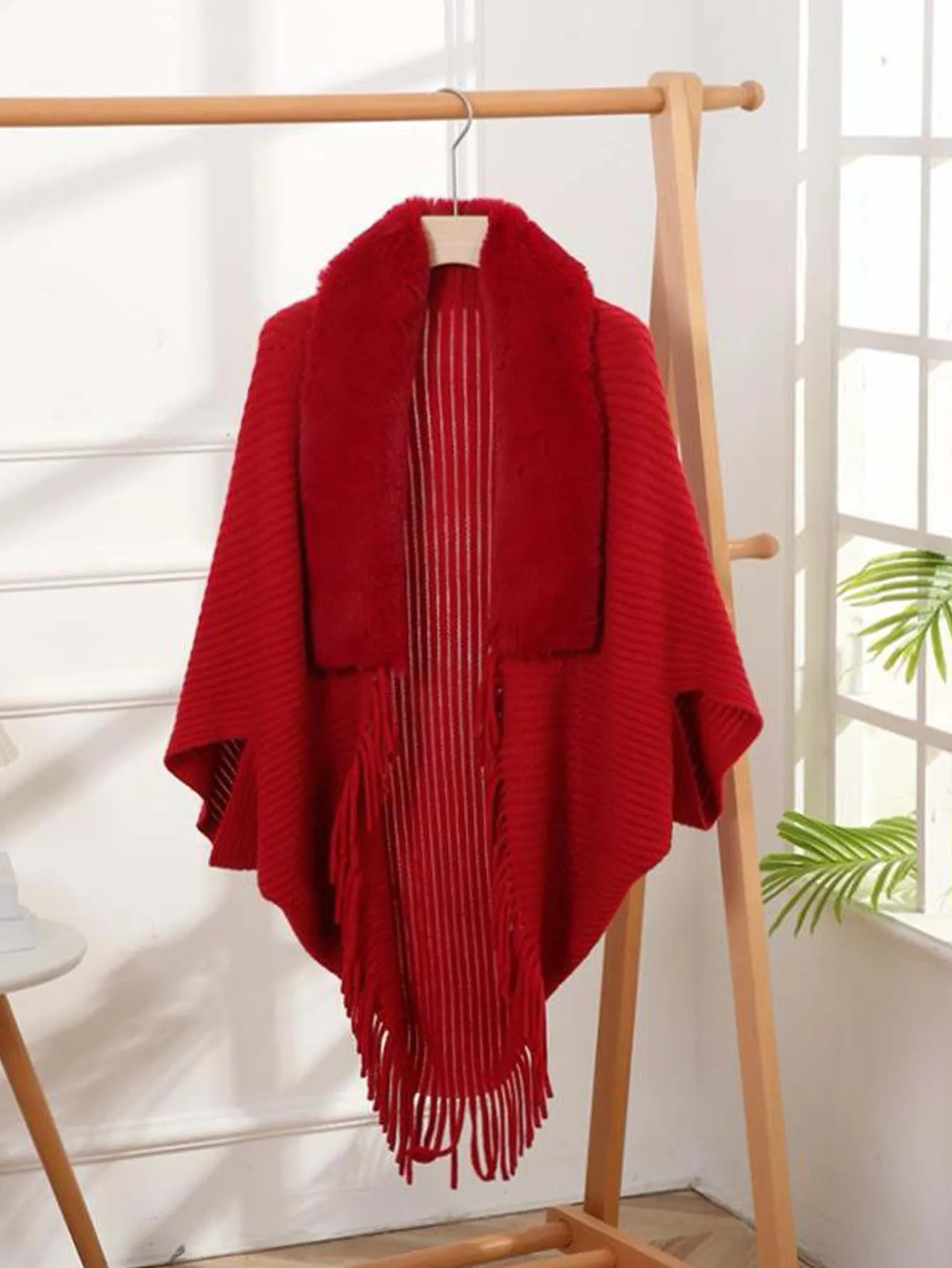 1pc Striped Tassel Shawl With Fur Collar Knitted Cape - Red - FD ⚡
