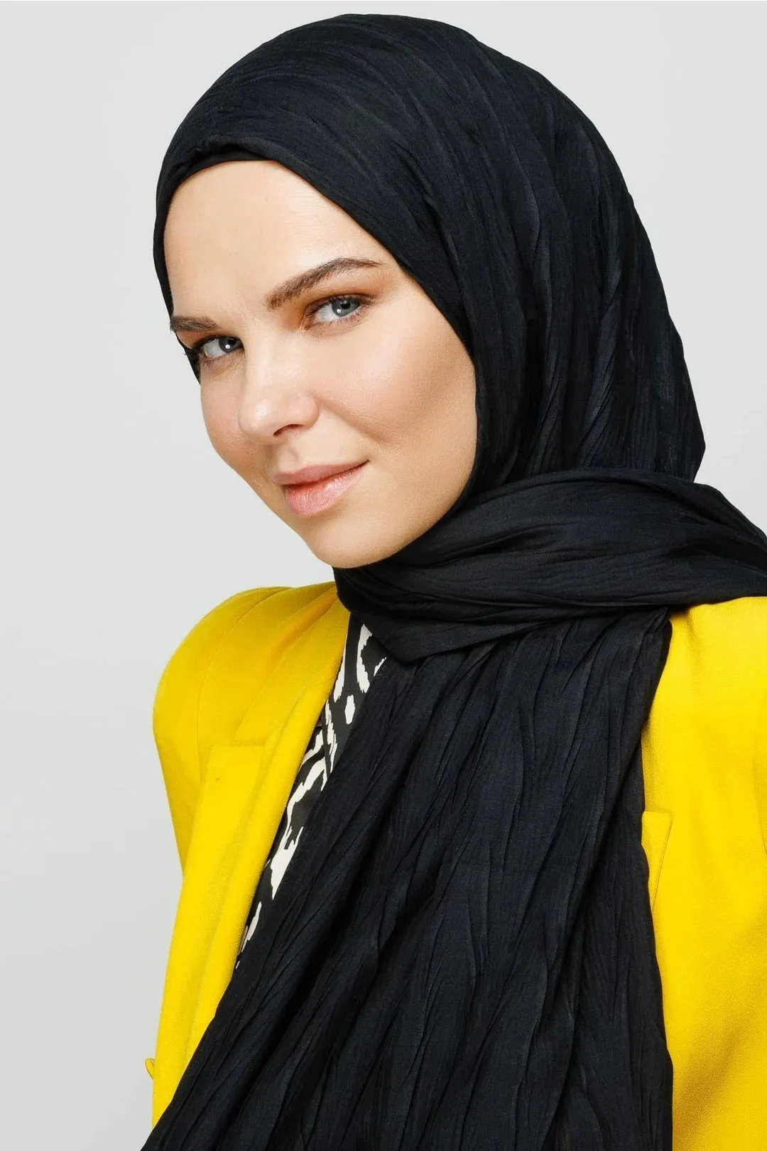 Black Pleated Bamboo Hijab
