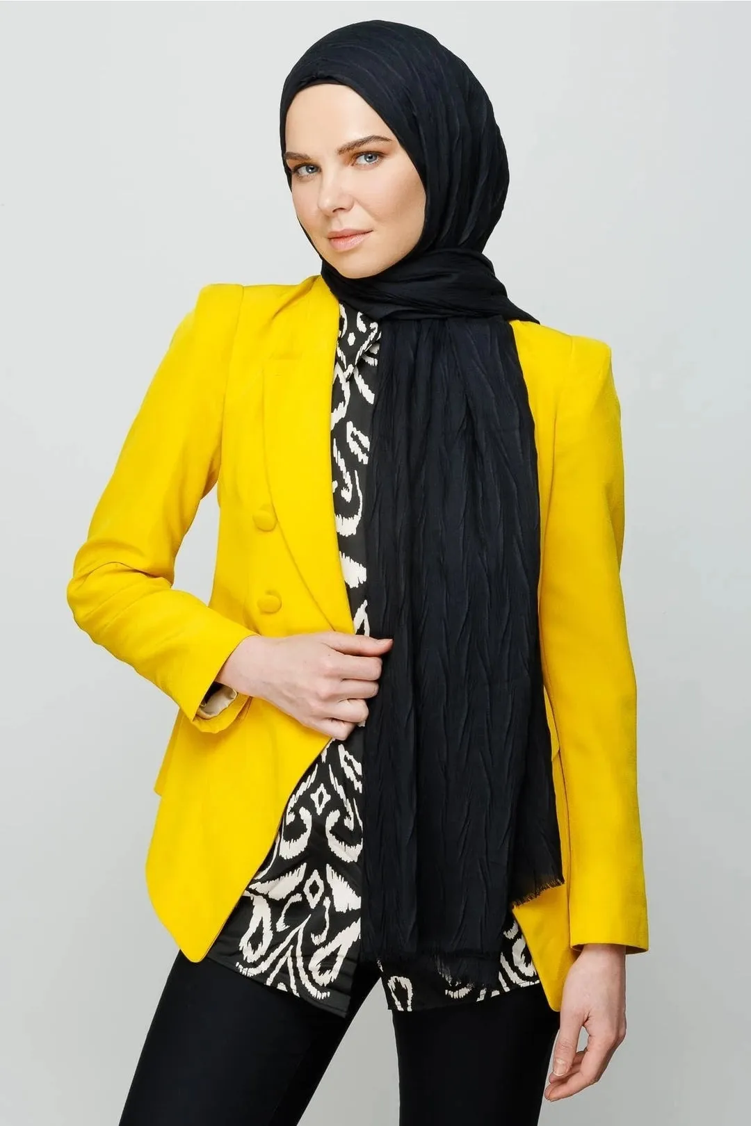 Black Pleated Bamboo Hijab