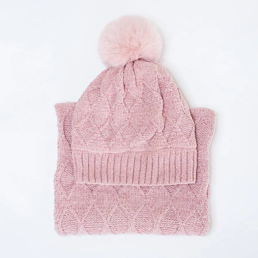 Minnie Knit Beanie and Scarf Set