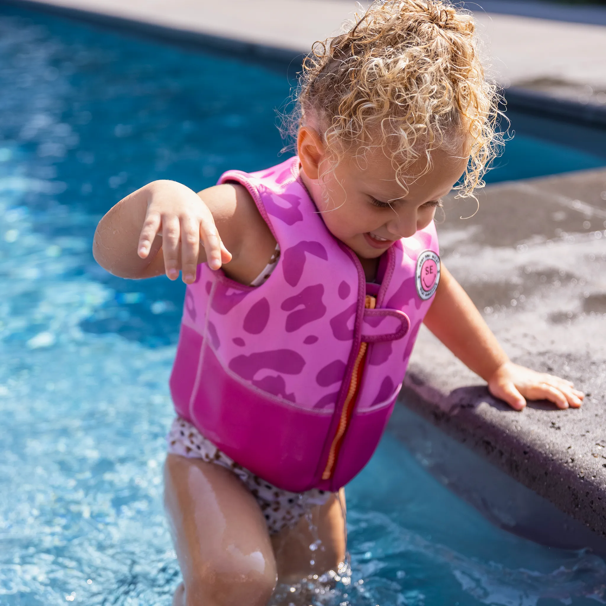 Neon Pink Leopard Swimming Vest Float -3-6 years 18-30 kg