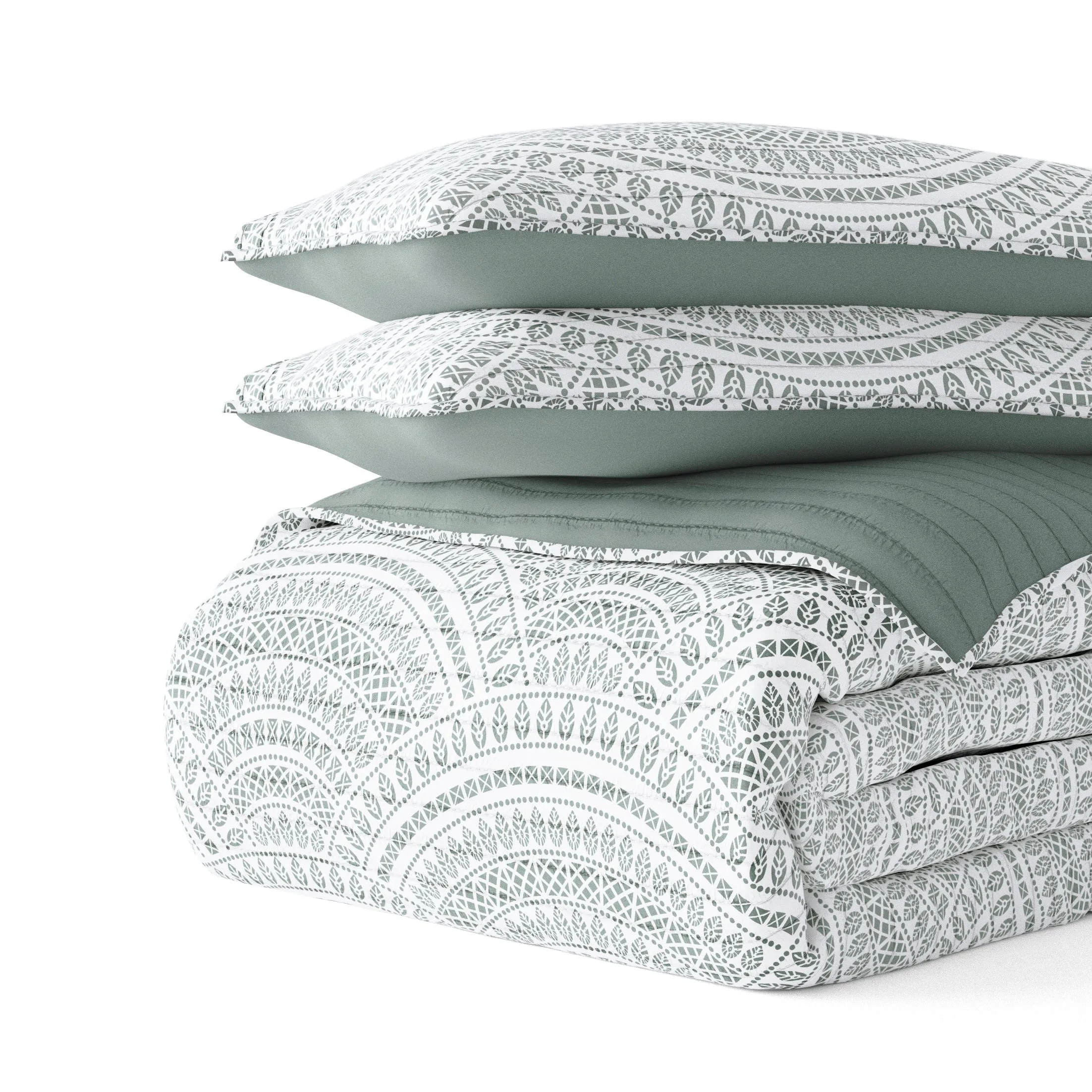 Scallop Reversible Quilted Coverlet Set