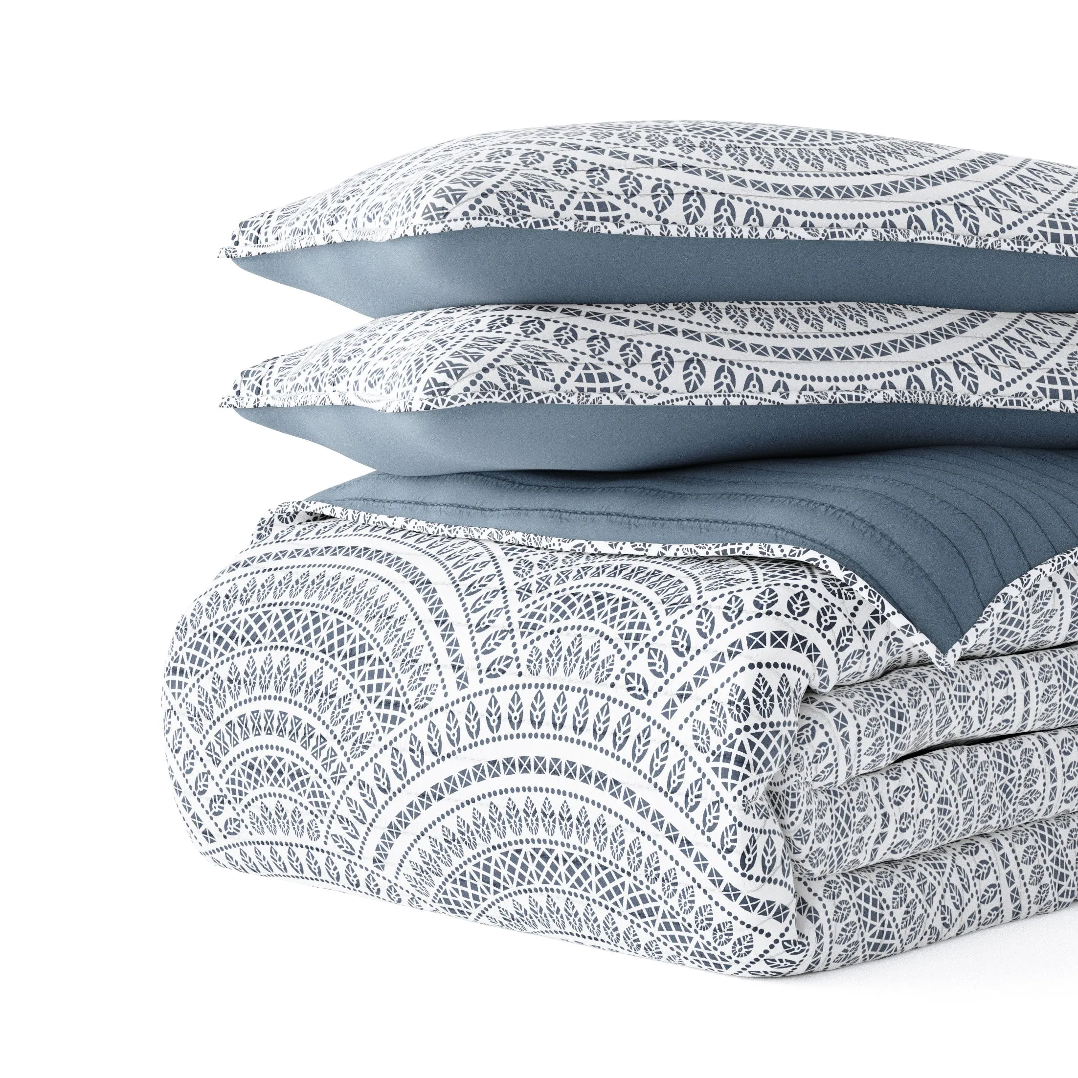 Scallop Reversible Quilted Coverlet Set